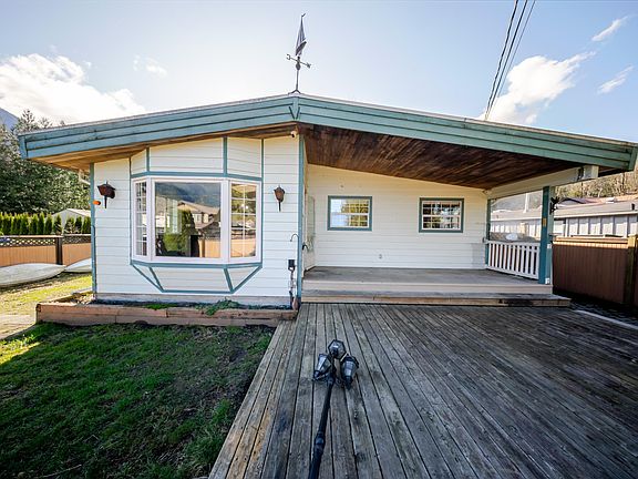 2nd image of 1809 Carol Rd