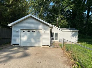 5933 Roan Rd, Sylvania, OH 43560