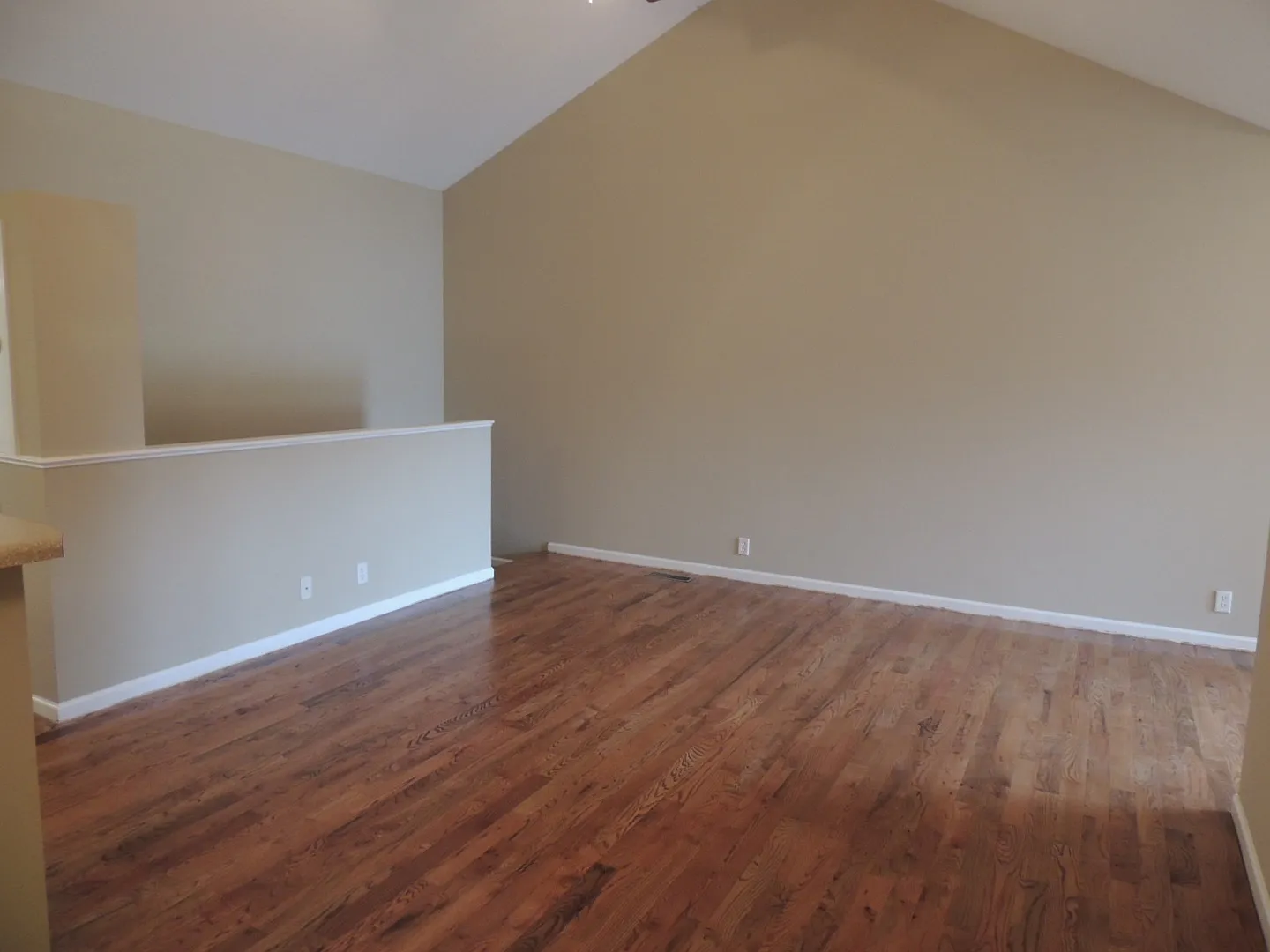 3 bed, 2 bath, 2 car garage townhouse w/ hardwood floors and bonus room in West Knoxville — Photo 4