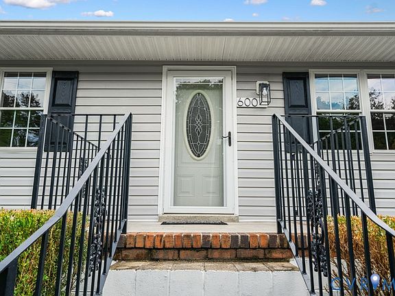 3rd image of 600 Spain Dr