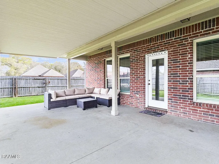 205 Quiet Bluff Dr — Photo 12