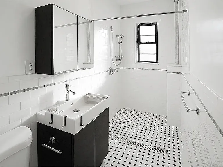 24-03 41st Ave #14 — Photo 5