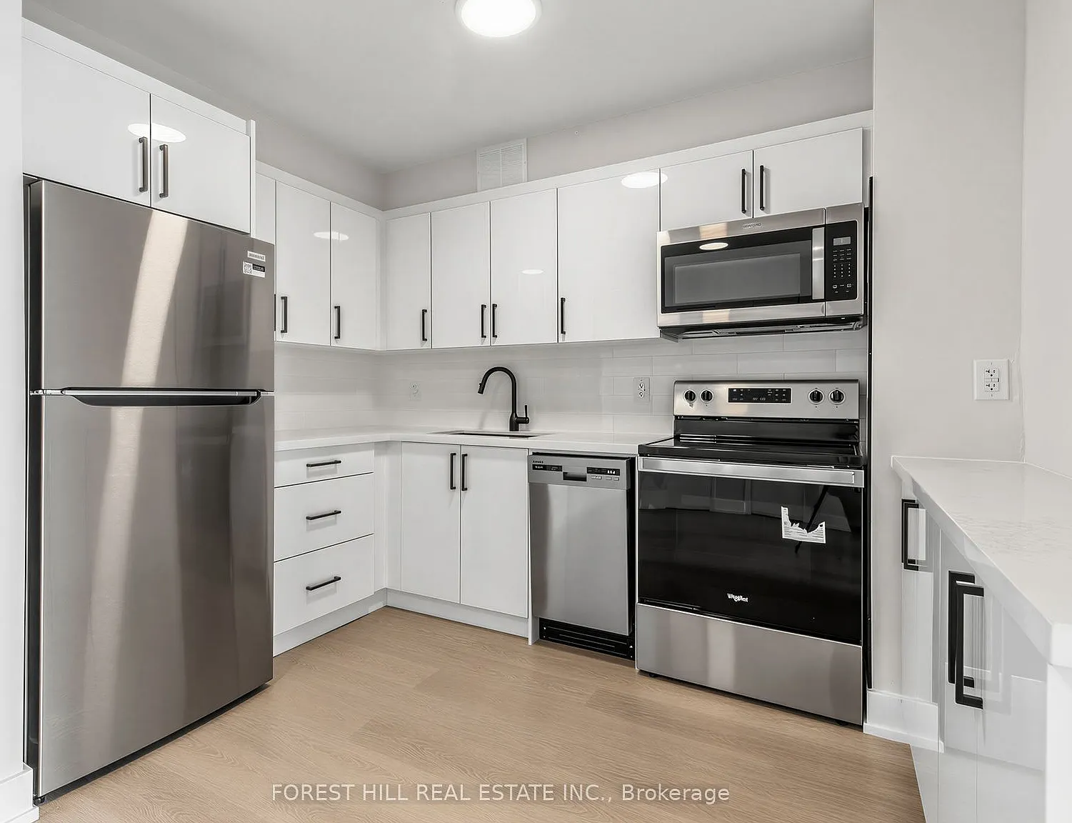 The Roselawn — Photo 4