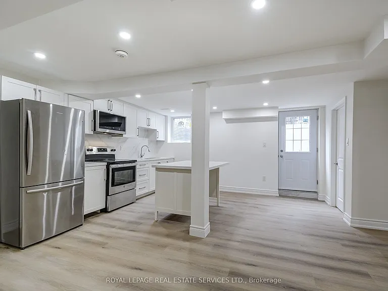 277 Mississaga St #LOWER — Photo 16