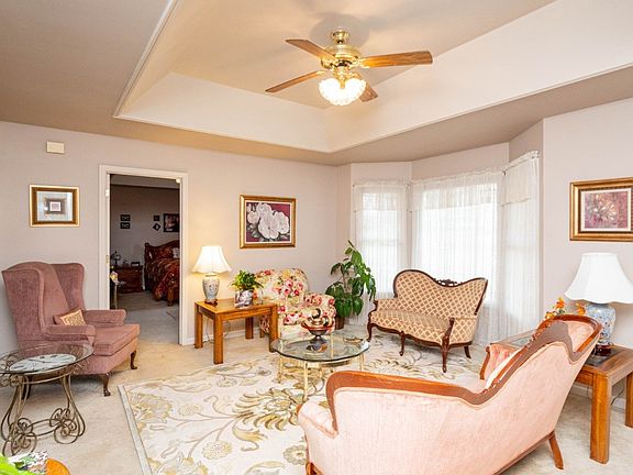 2nd image of 1004 Homestead Trl