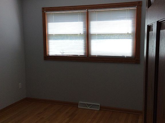 4th image of 16411 Mark Ln