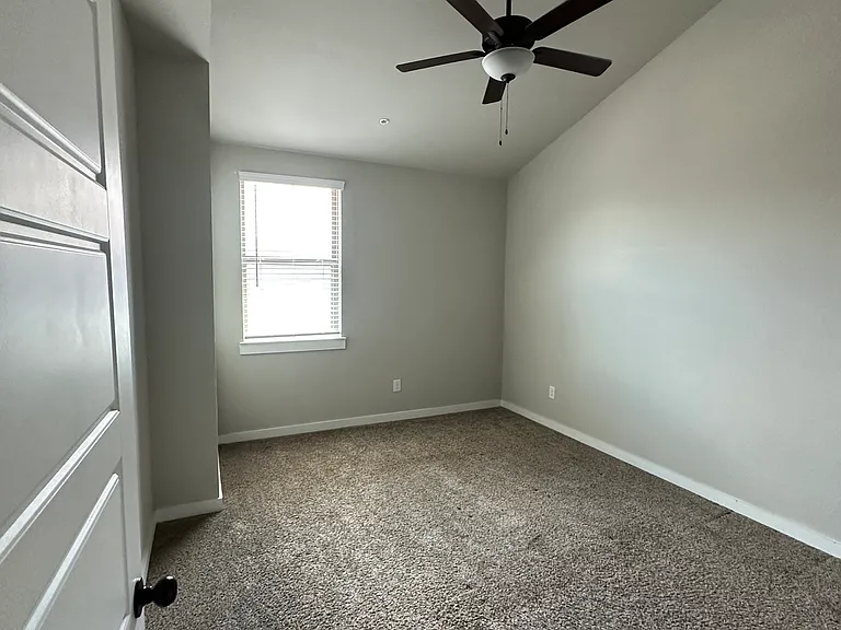 742 Fallow Dr — Photo 13