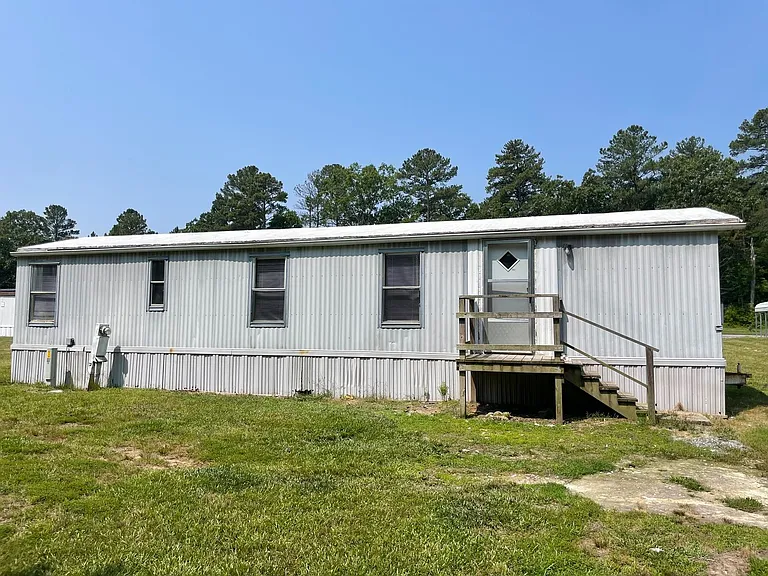 212 Leatherwood Ln — Photo 1