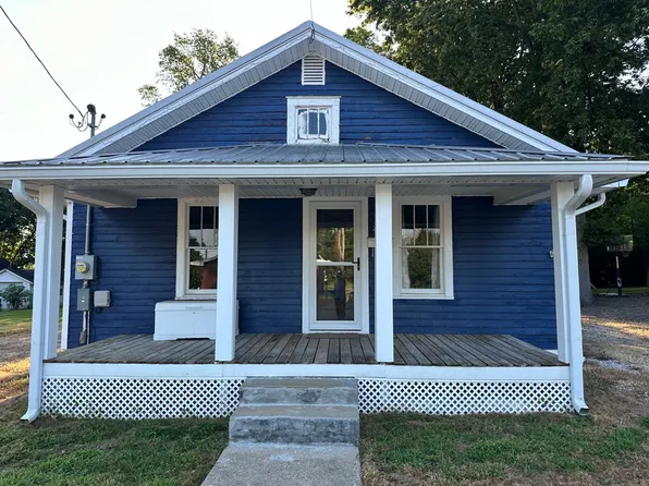706 16th St, Lawrenceville, IL 62439