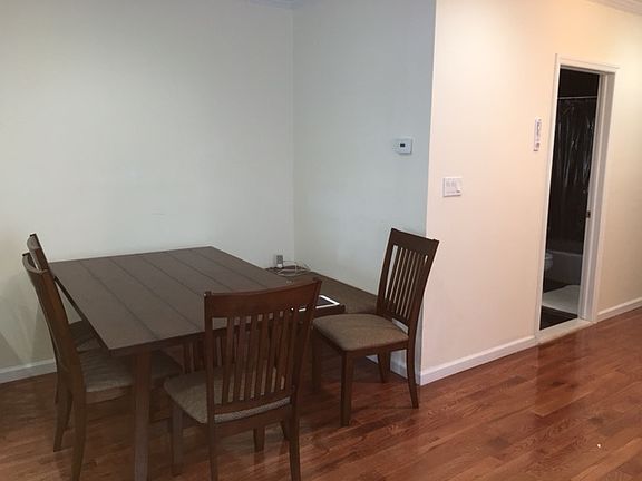 3rd image of 1132 Banner Ave