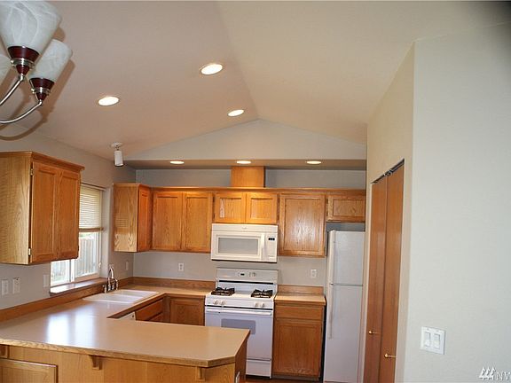3rd image of 20217 86th Avenue Ct E