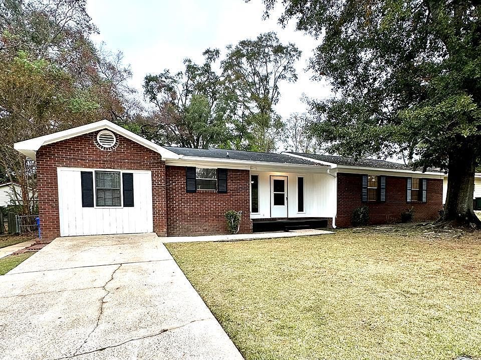 2321 Aberdeen Rd, Dothan, AL 36301 | Zillow