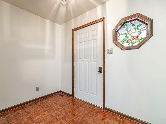2nd image of 14 Badalona Ln