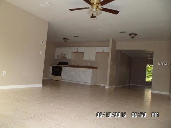 3rd image of 1311 Cambridge Dr