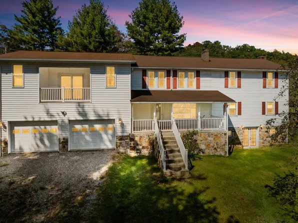 113 Shady Lane Dr, Narrows, VA 24124