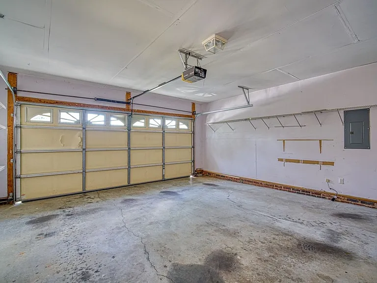17 Waterfield Ct — Photo 36