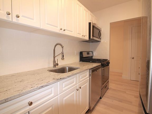 4th image of 1745 E 18th St APT 1C