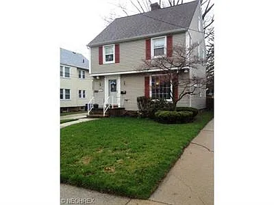 3645 W 159th St photo 1