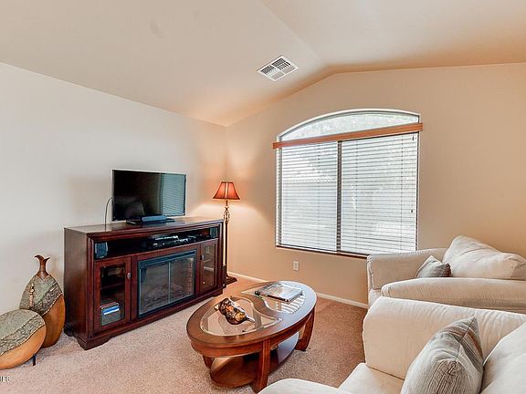 5th image of 41807 W Parkhill Ct