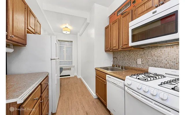 Rented by Douglas Elliman | media 10