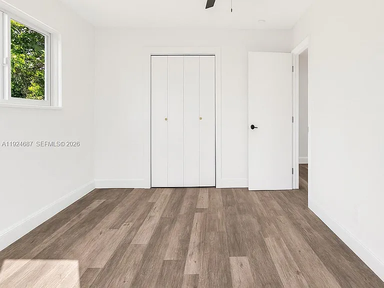 1520 NE 14th Ter — Photo 15