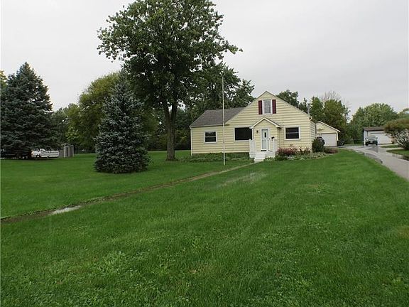 2nd image of 325 E Main St