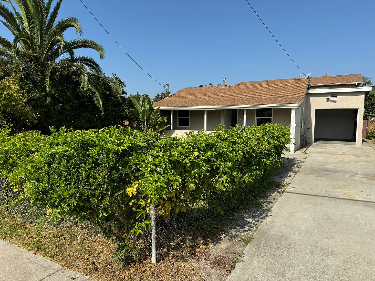 3 bed, 950 sqft, $2,950 — Photo 1