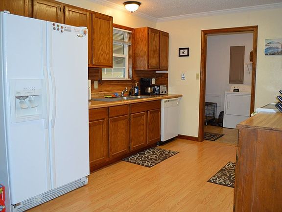 4th image of 204 County Road 3224