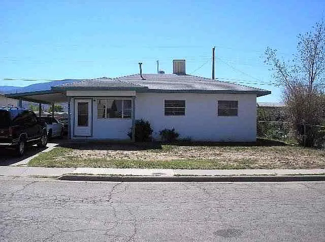 812 Arapaho Trl