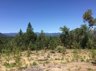 297 Arbor Ridge Dr, Grants Pass, OR 97527