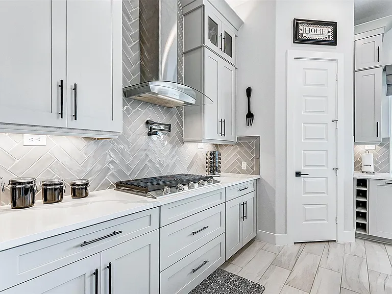 9903 Regal Bend Dr — Photo 12