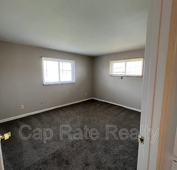 3632 Cushing Dr #D — Photo 4