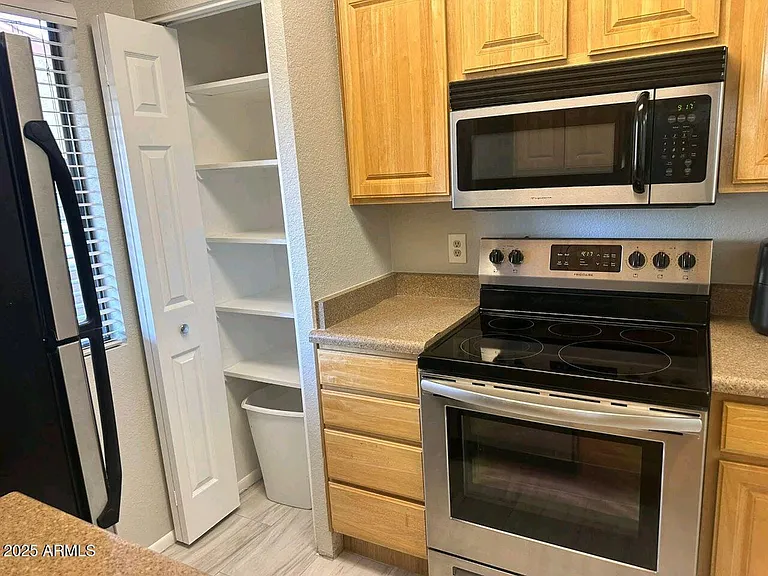 1745 E Glenn St #220 — Photo 14