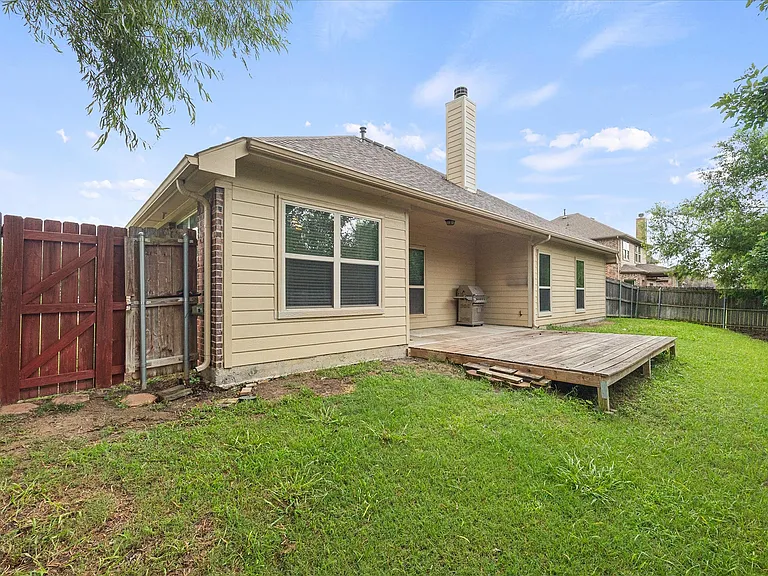1409 Hidden Creek Dr — Photo 13