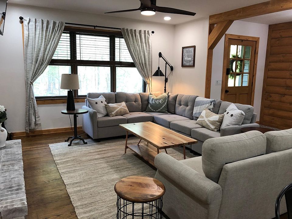 1st image of 113 Deer Dr