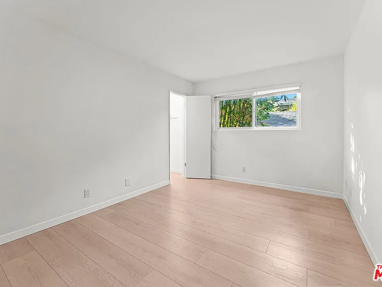 1114 12th St #104 — Photo 15