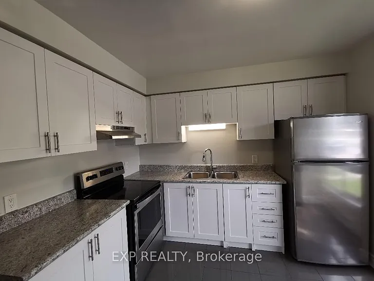 550 2nd St #5 — Photo 5