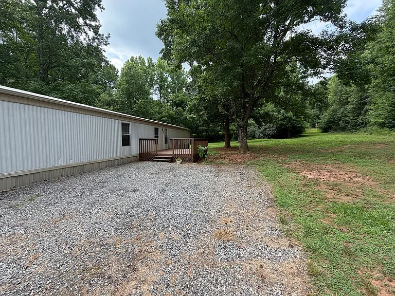 3245 Wilkesboro Hwy — Photo 11