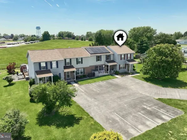 112 Billerbeck St, New Oxford, PA 17350