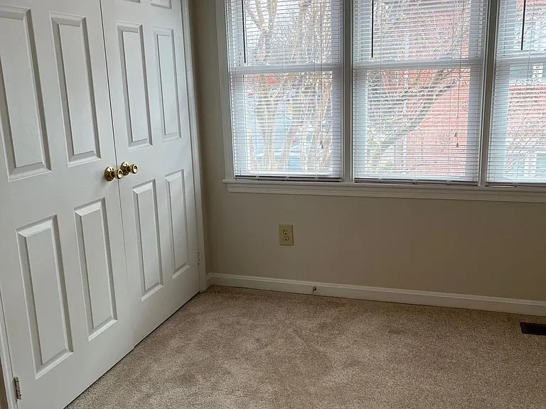 1533 Oronoco St — Photo 14