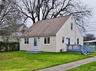 89 Duxbury Rd, Rochester, NY 14626