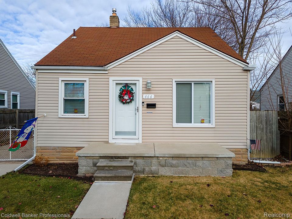1st image of 466 Farnham Ave