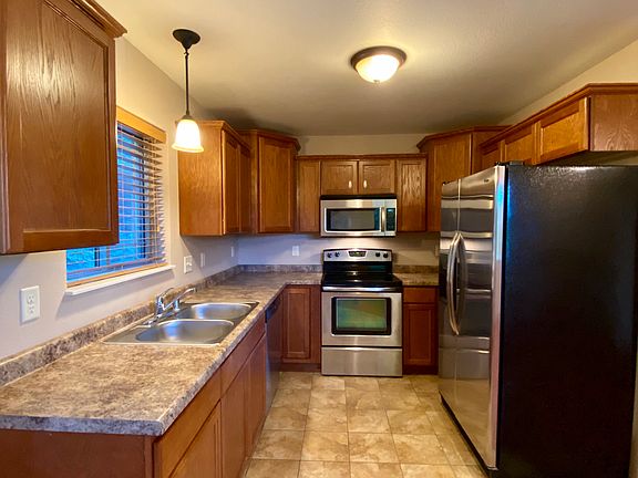 3rd image of 3809 Cliffside Dr APT 1