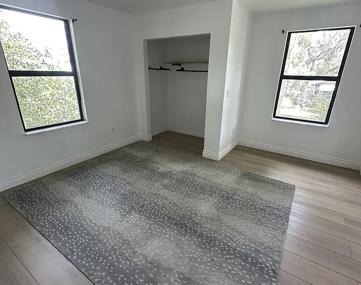 319 W West St — Photo 29
