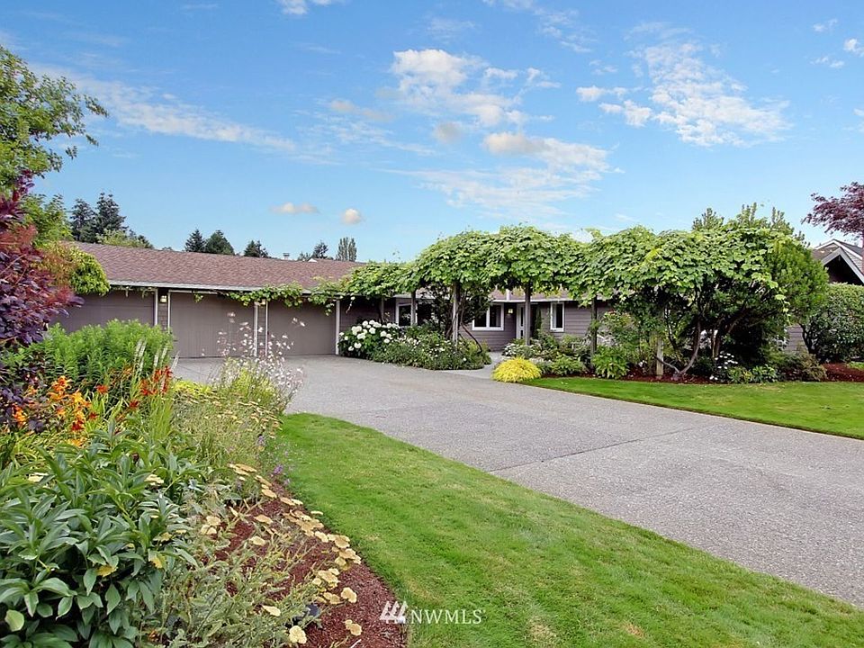 1st image of 1376 85th Ave NE