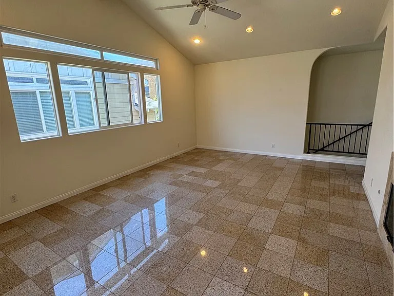942 Sartori Ave — Photo 12