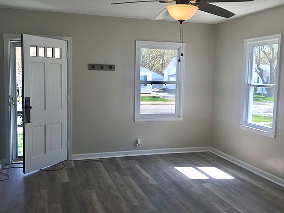 3rd image of 2712 Edgar St