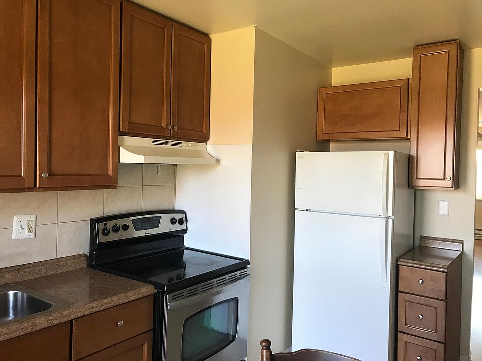 1st image of 1808 N Green Ln S APT 3A
