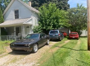 694 Lakeview Ave, Conneaut, OH 44030