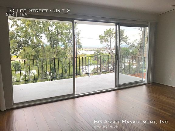 4th image of 10 Lee St APT 2